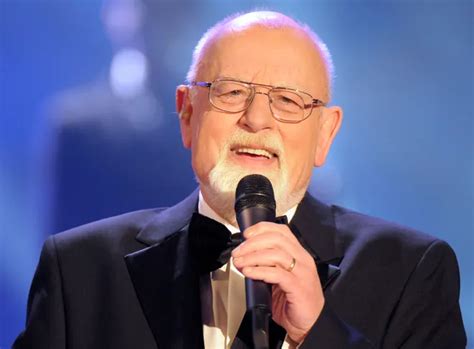 roger whittaker net worth|Roger Whittaker Biography: Age, Net Worth, Wikipedia, Pictures ...